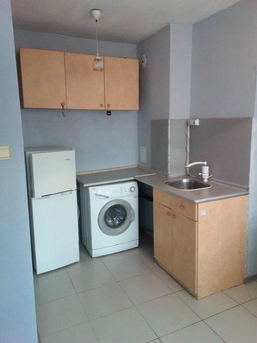 Дава се под наем Едностаен апартамент в Бургас, Меден рудник - зона А - 40 кв.м за 219.3 € - Снимка #2