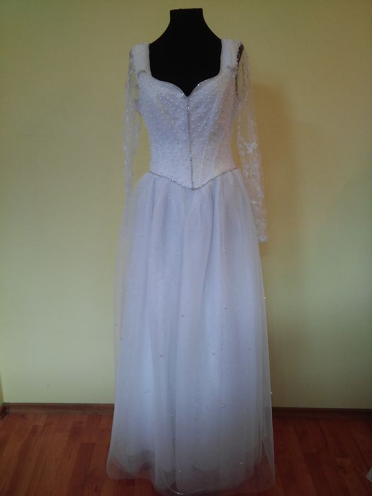 Vand stoc rochii de mireasa