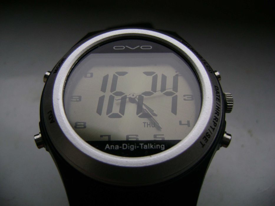 Продавам 5 броя кварцови часовника Casio,Polar,OVO