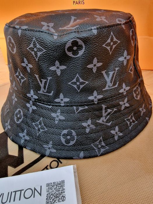 Palarii unisex LV mărime universala, saculet, etichetă