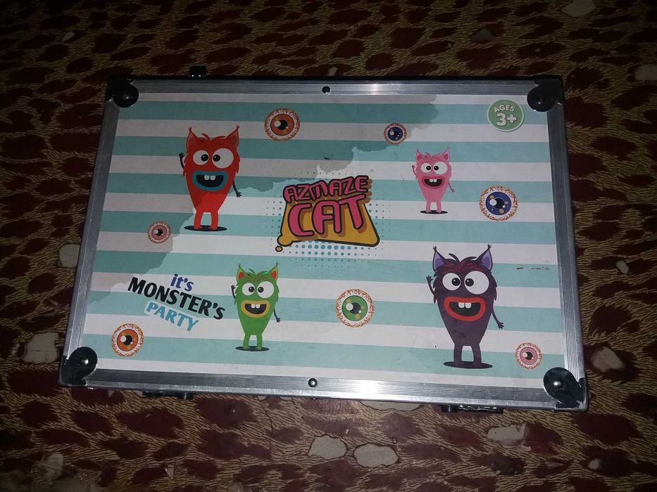 Продам детский чемоданчик