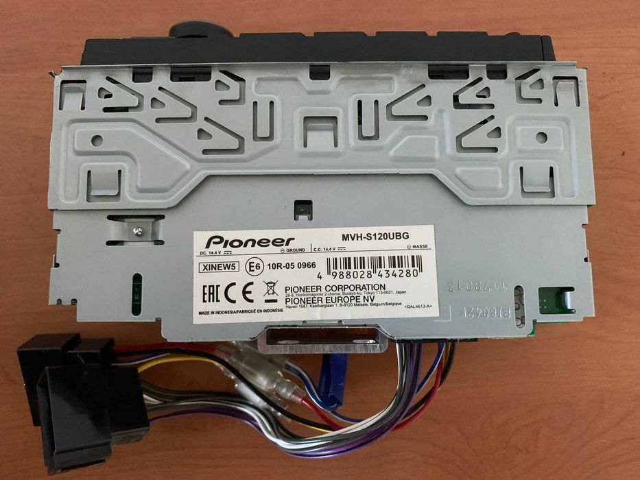 Радио Pioneer MVH-S120UBG