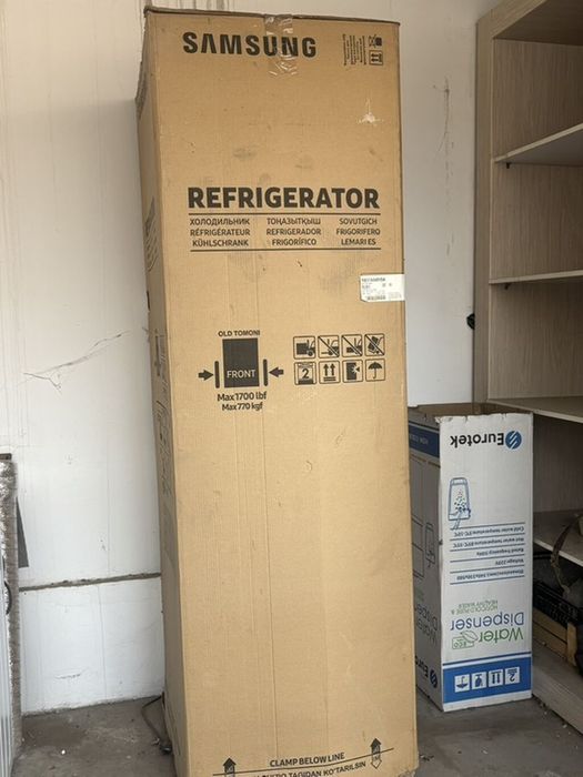 Продам двухкамерный холодильник