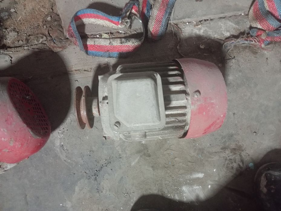 Продаю дробилки: щековую и валковый (СССР)