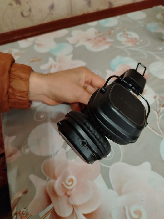 Sotiladi quloq chin naushnik orginal