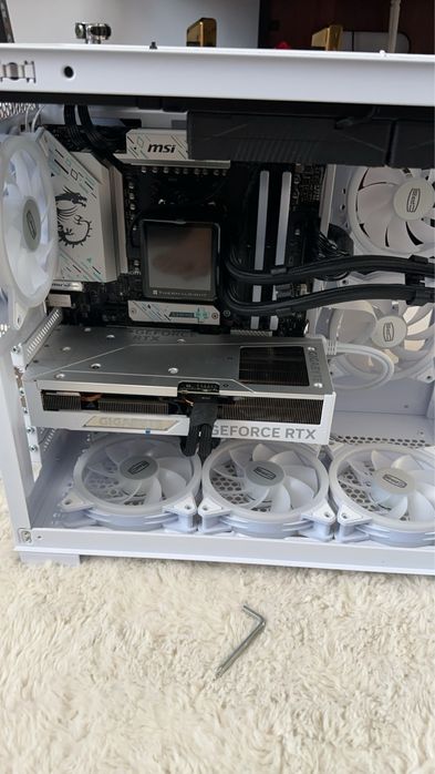 Placa video RTX 4070 Super Eagle OC ICE 12GB White