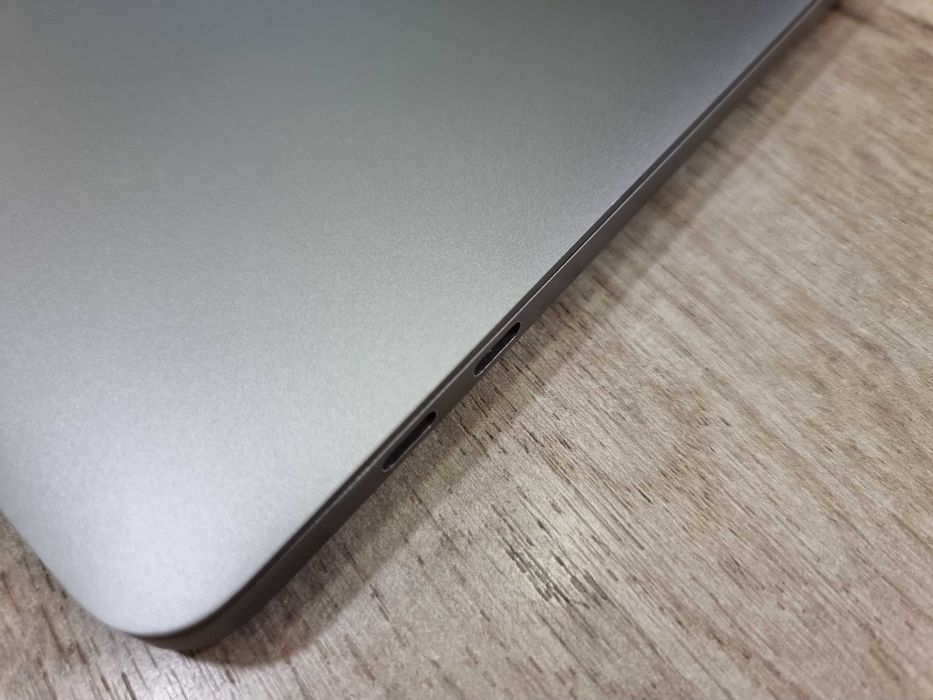 Apple MacBook Pro 13 инча Intel Core i5