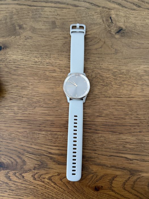Смарт Часовник Garmin Vivomove trend