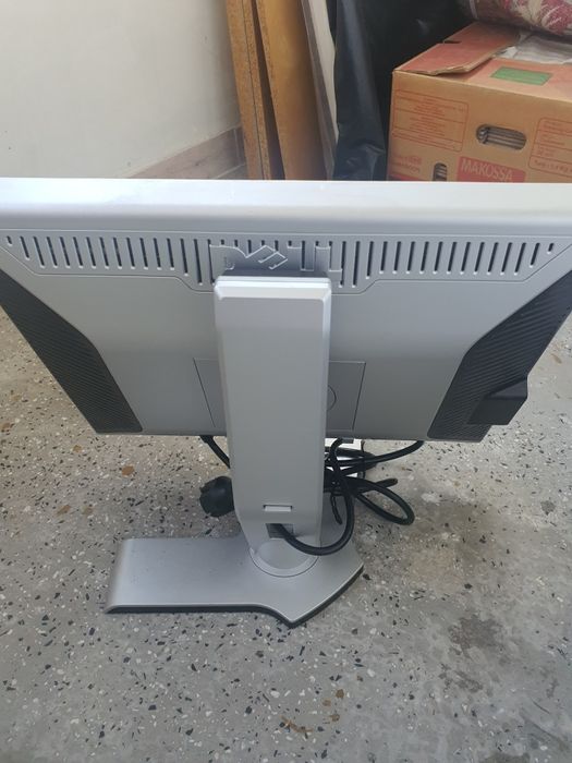 Монитор DELL 19 инча