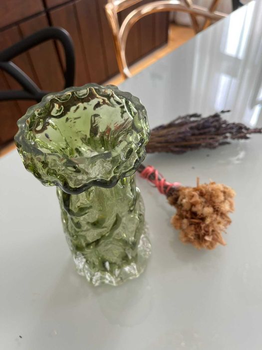 Vaza Ingrid Glas Germania 1960 verde lucrata manual rara