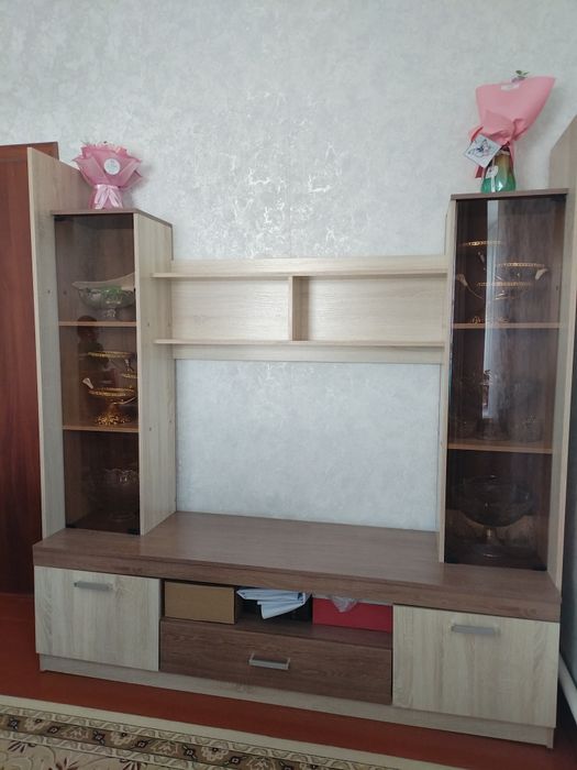 Шкаф для гостиной