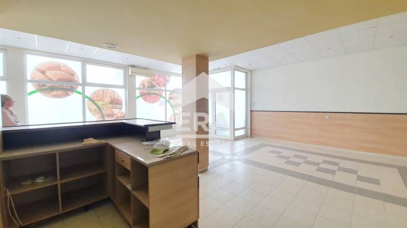 Продава се Магазин в Варна, Възраждане 1 - 358 кв.м за 825 €/кв.м - Снимка #3