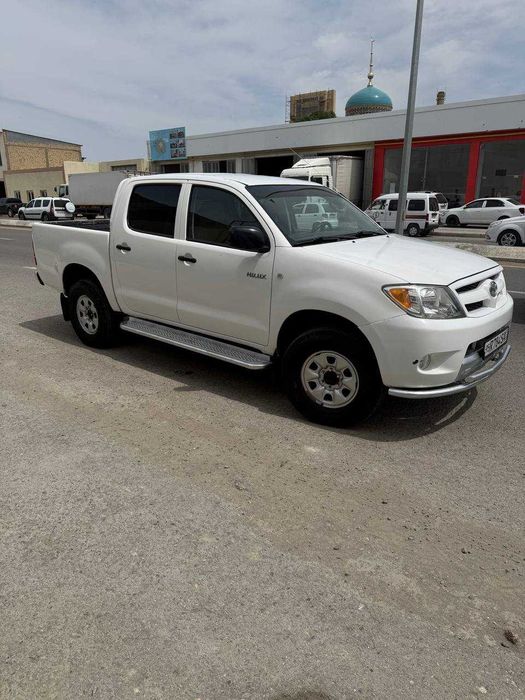 Hilux Totota  холати яхши