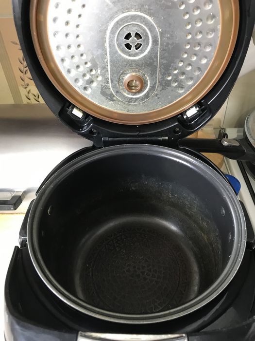 Мультиварка REDMOND