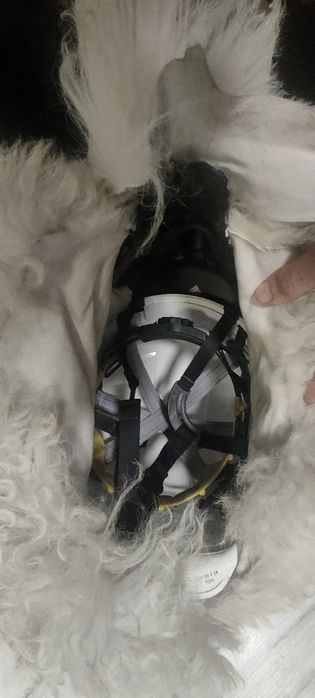 Vând masca krampus făcută manual