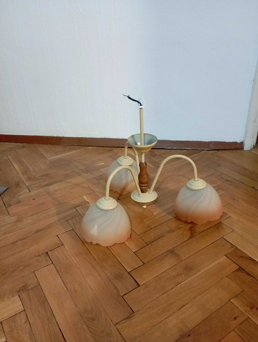 Полилей - осветление за таван на стая