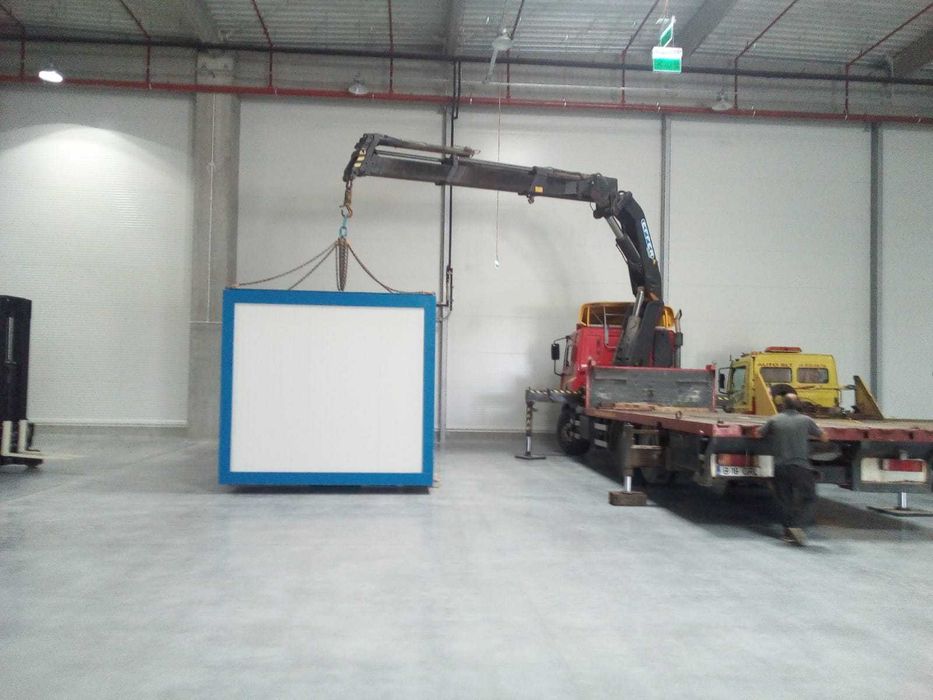 Transport container, utilaje cu camion macara automacara echipamente