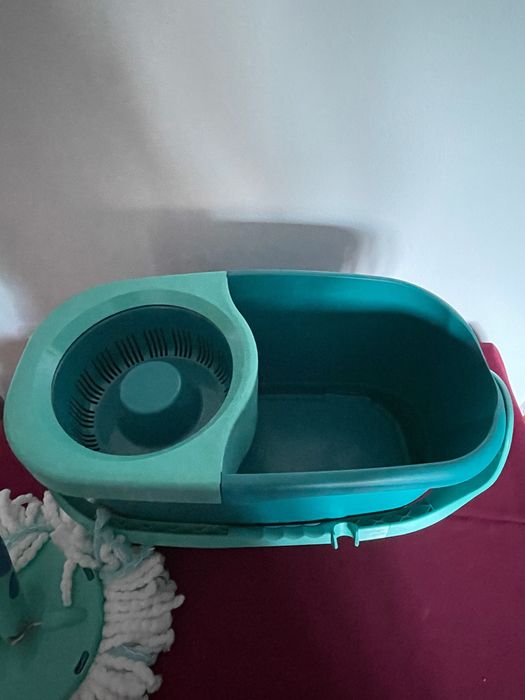 Mop rotativ cu găleată – nou / nefolosit