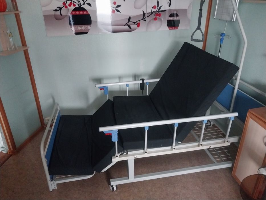 Кровать медицинская