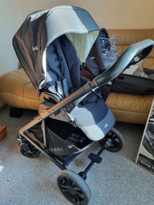 Продам коляска joie