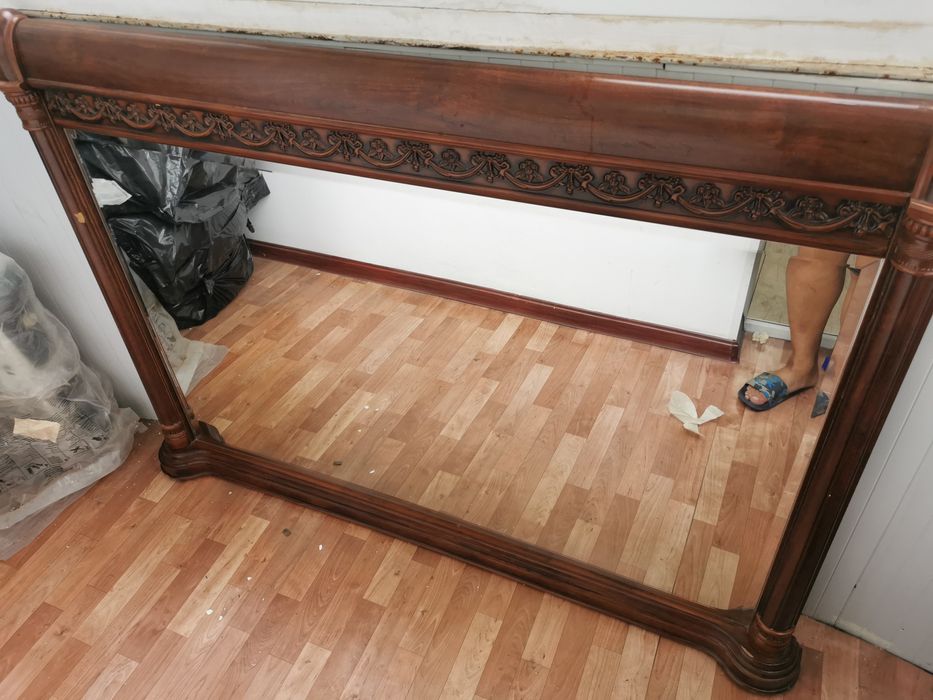 Зеркало из дерева дуба