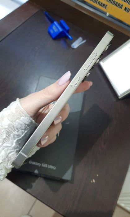 Samsung S25 ULTRA | Nou în cutie! Neactivat.