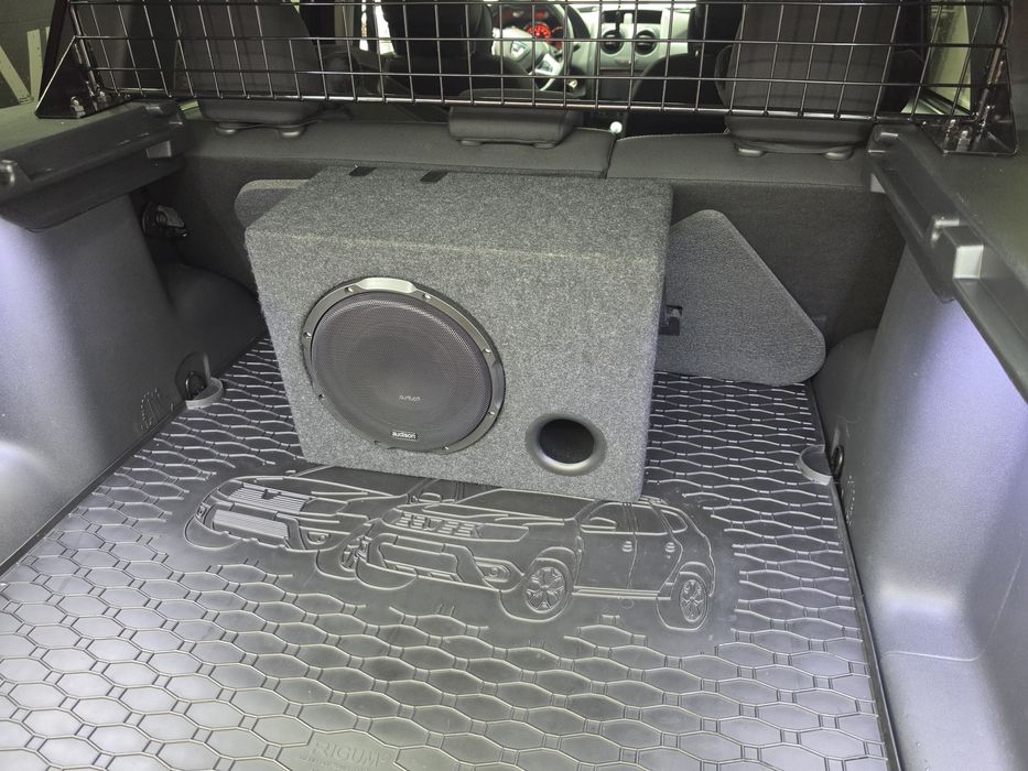 Sobwoofer Audison + stație