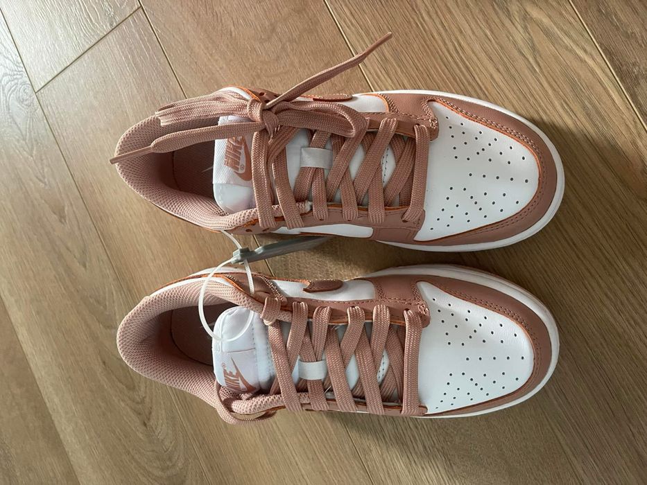 Маратонки Nike розови