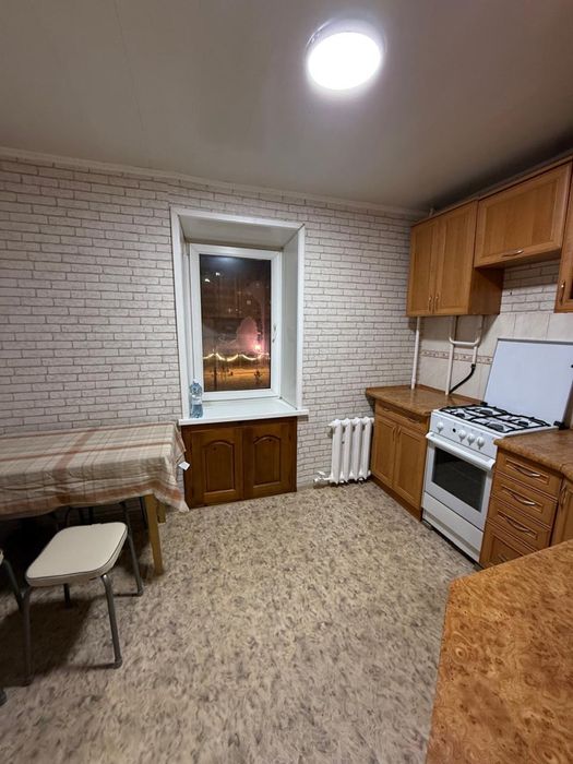 Сдам 2 комнатную квартиру