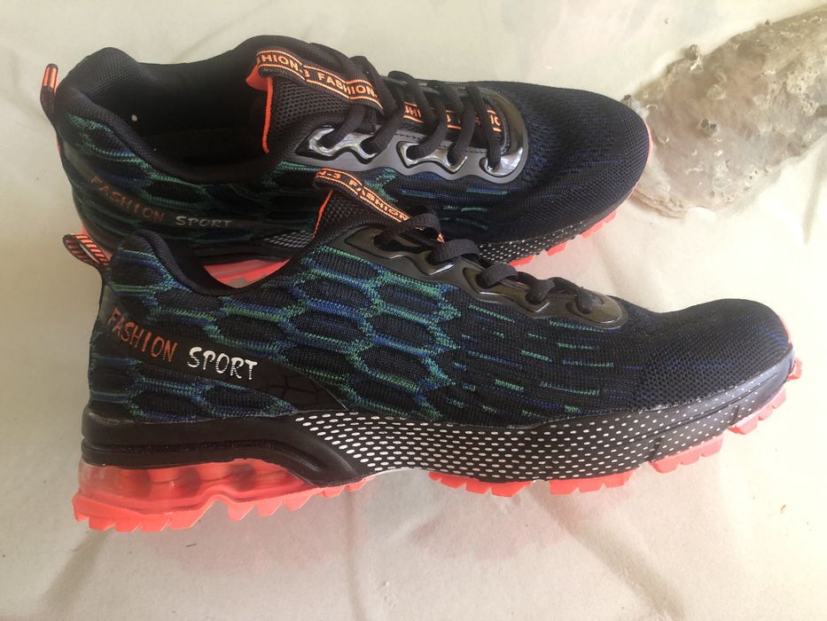 Мъжки маратанки с ортопедична подметка не позволяваща изкривяване на с