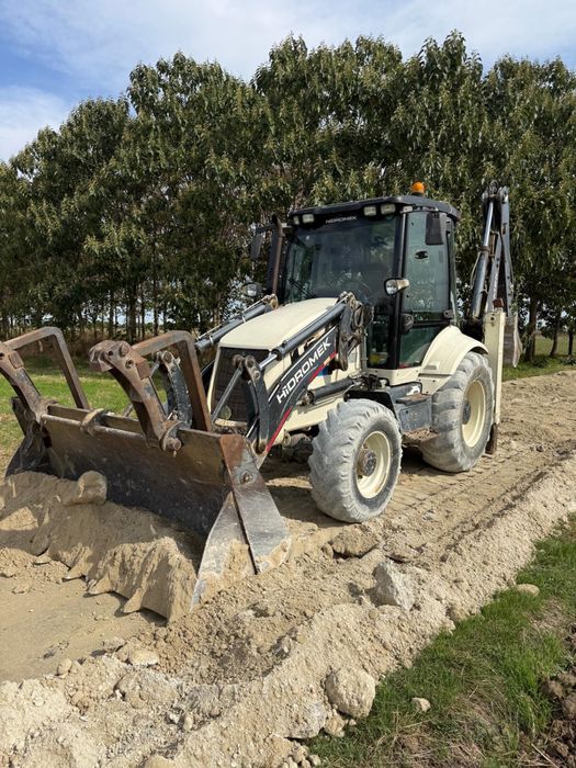 Buldo Buldoescavator Hidromek Hmk 102 B, jcb komatsu caterpilar