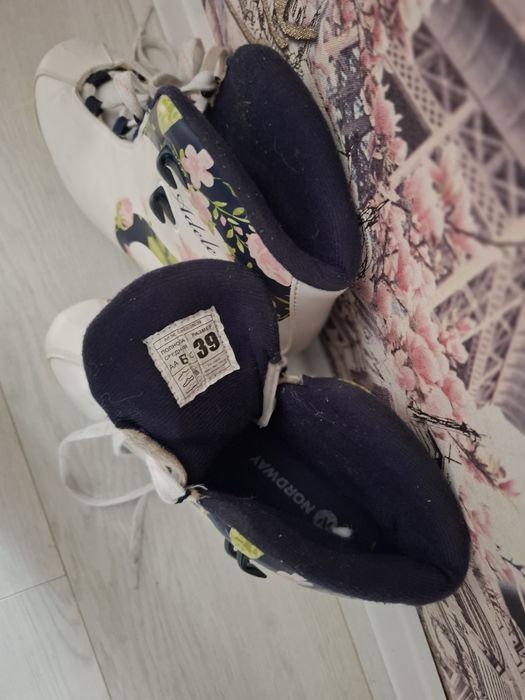 Продам коньки в хорошем состоянии