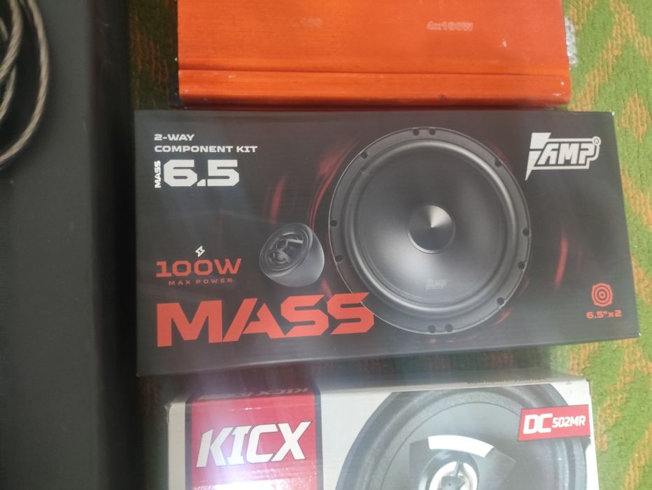 Комплект музыки в авто