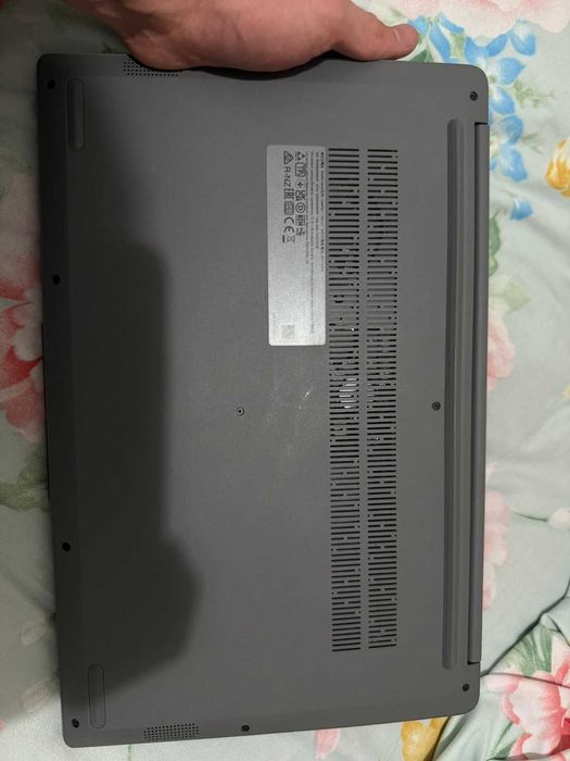 Lenovo IdeaPad Slim 3 15AHP10