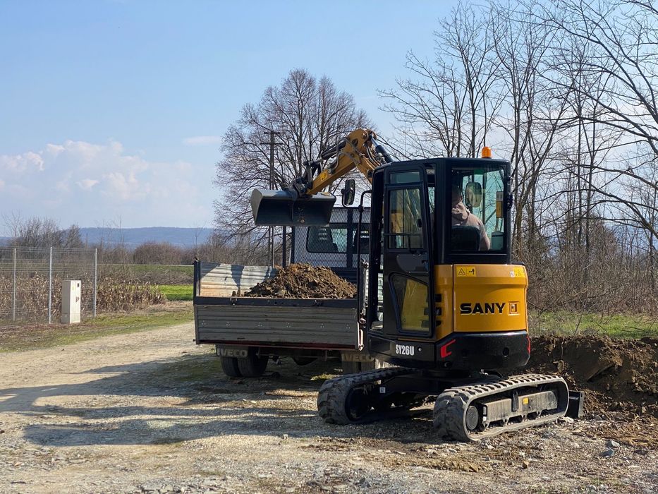 Miniexcavator de inchitiat Lugoj
