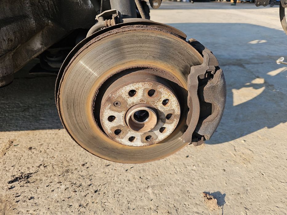 Fuzeta fata dreapta Skoda Superb III (3V3) [Fabr 2015-prezent] 1.6 TDI