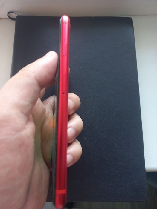 IPhone SE 2020 идеальном состояние