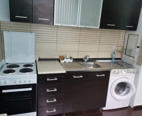 Дава се под наем Тристаен апартамент в София, Студентски град - 92 кв.м за 800 € - Снимка #3