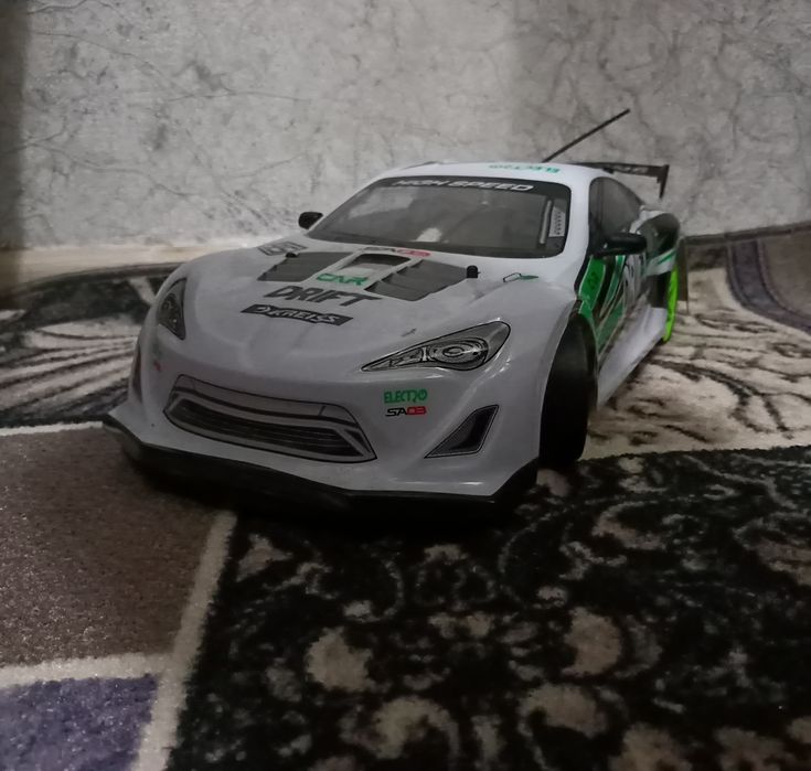 Продам дрифт машинку