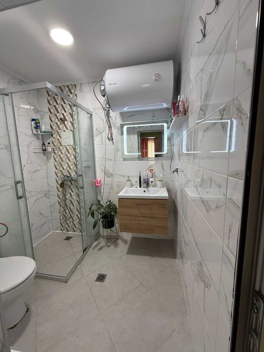 Продава се Тристаен апартамент в Варна, Аспарухово - 86 кв.м за 1056 €/кв.м - Снимка #14