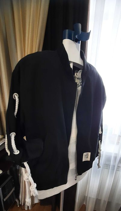 Продам классную ветровку