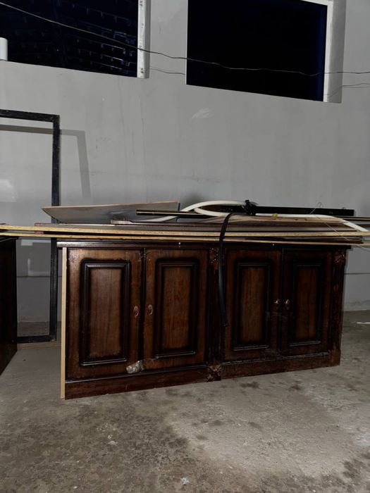 Мбелеьный гарнитур ( очень хорошой и тяжелый )