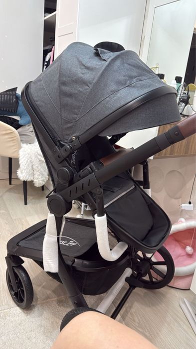 Продам детскую коляску 3 в 1