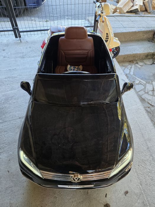 Vw Touareg електрическа количка с дистанционно