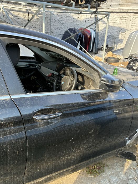 Предна дясна врата BMW G30/G31 бмв г30/г31