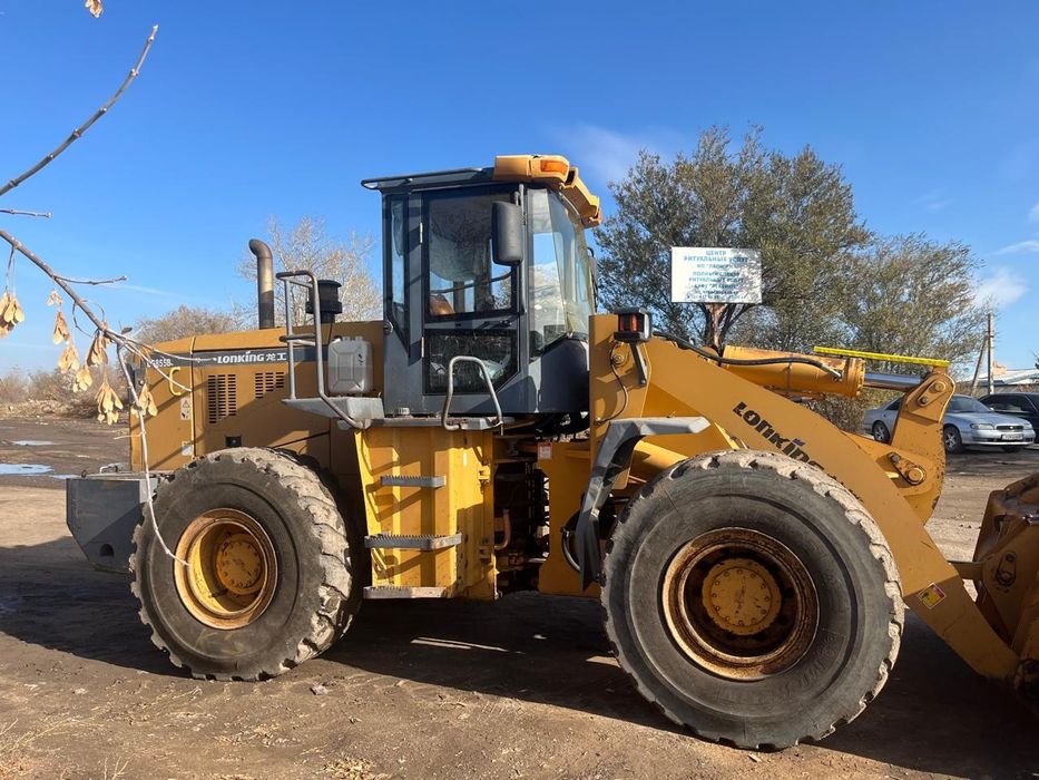 Услуги погрузчика 2 м3