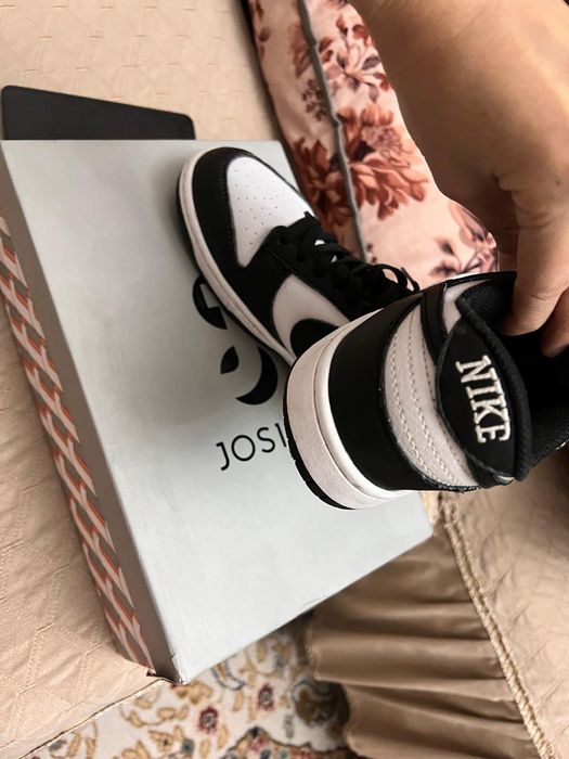 продается кеды отличного касества