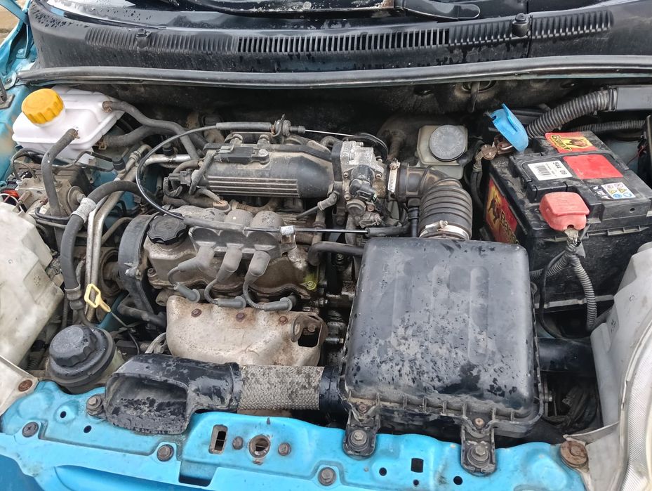 Vând Chevrolet Spark