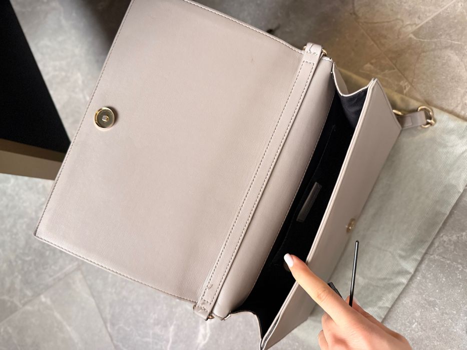 Чанта TRUSSARDI уникален цвят