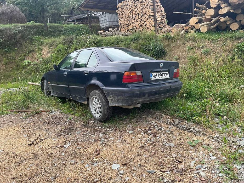 Vând BMW 318 benzina